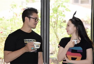 ​贾晓晨和樊少皇结婚6年，育有两女，好的爱情：你的心事，我都懂