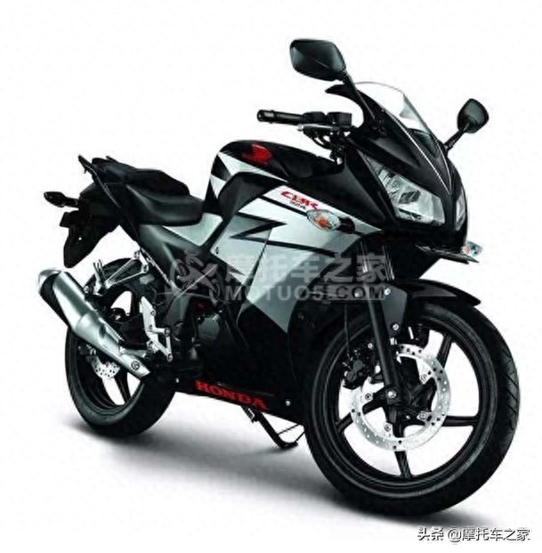 小排量跑车铃木GSXR150，轻便不失大雅