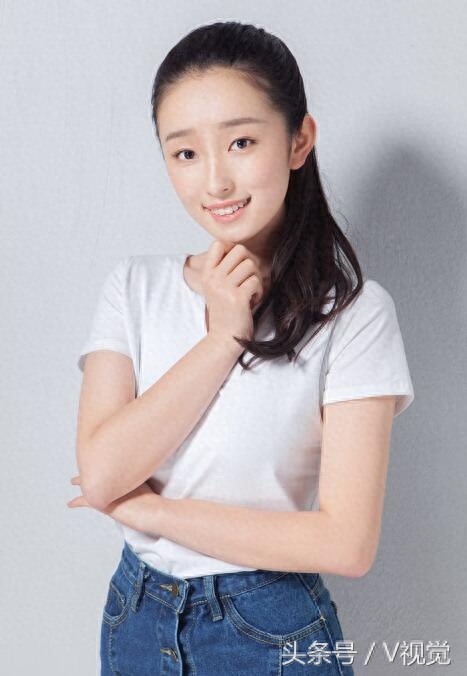 《凡人的品格》中的九位女演员