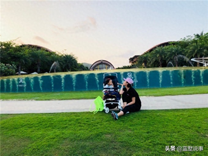 “马小翠”孟真和她的孩子，离开赵家班也是幸福满满