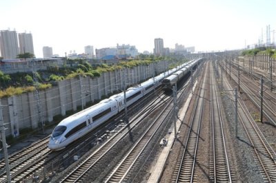 ​铁路类专业对应的职业有哪几类？有哪些利弊？以及就业前景如何？