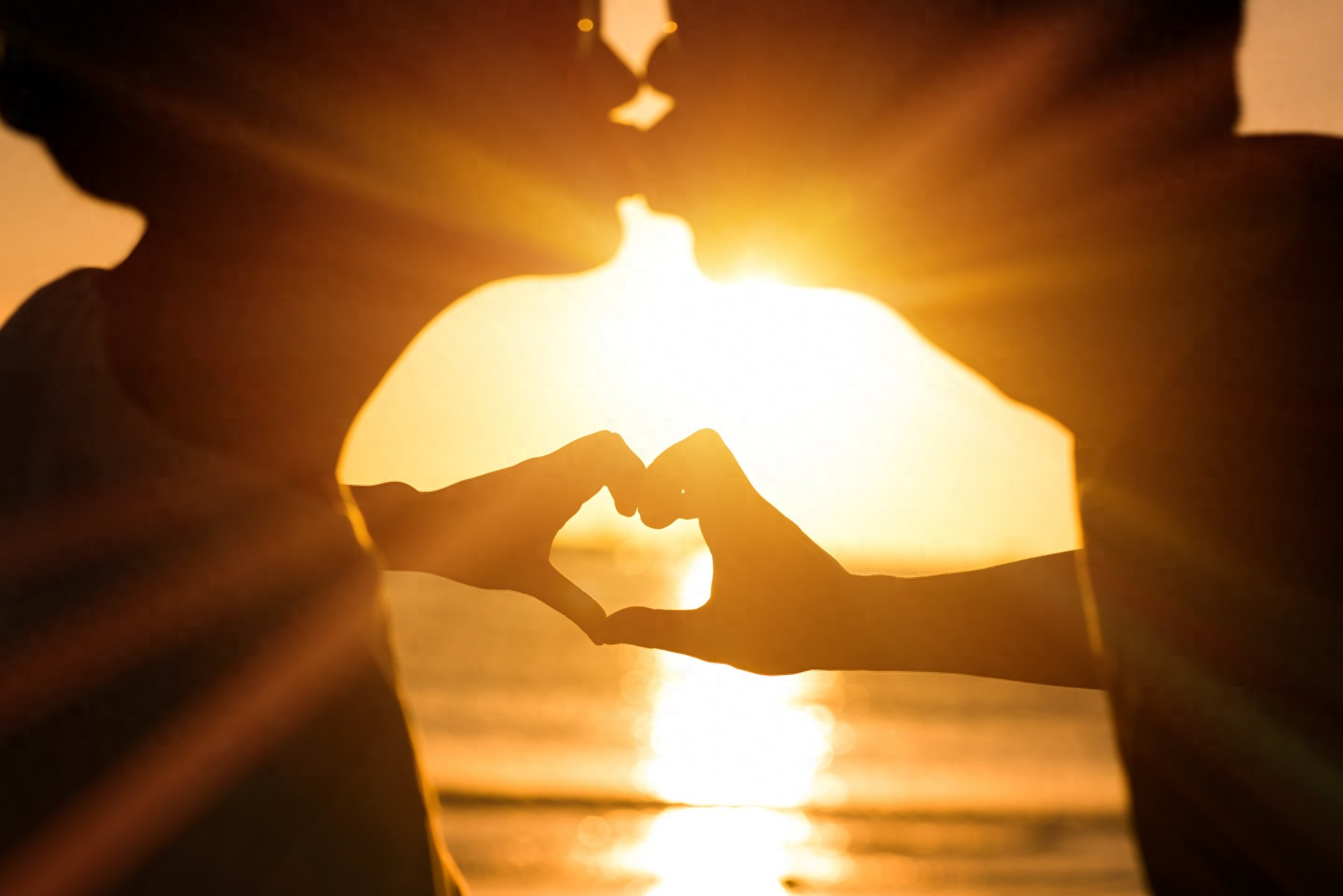 「超赞情侣照」太美了！一定要拍一组这样的“情侣照”