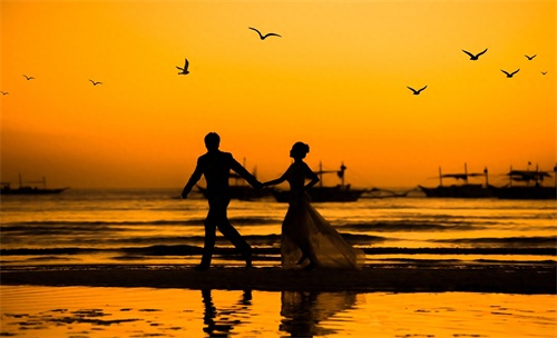 「超赞情侣照」太美了！一定要拍一组这样的“情侣照”