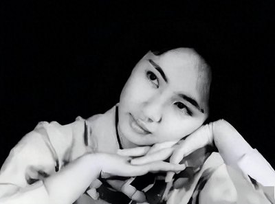 ​她是许世友三女儿，空军飞行员出身，退伍后成女总裁，终身未婚