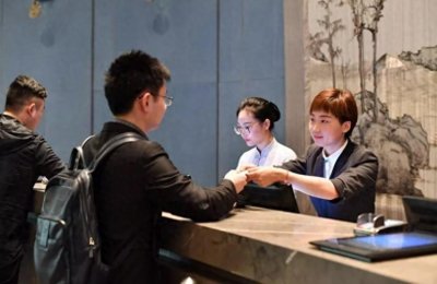 ​酒店一般几点退房？退房后3样东西一定要带走，否则就亏大了
