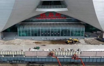 ​青岛红岛火车站为什么还不启用呢？闲置在那里，太浪费了